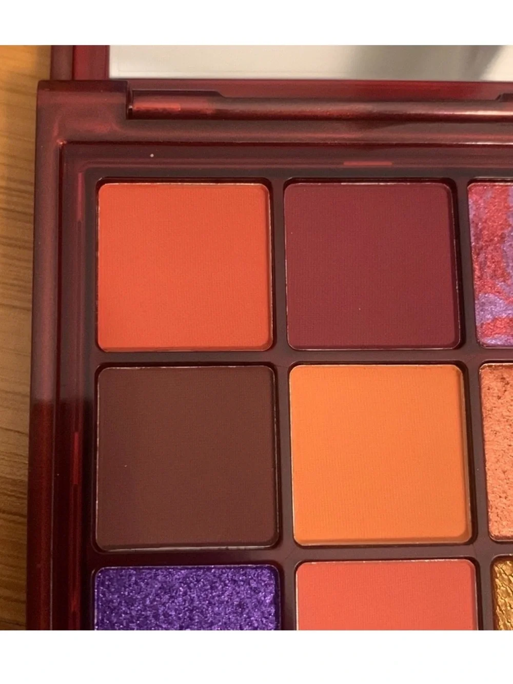 Huda Beauty Wild Chameleon Eyeshadow Palette - New in Box